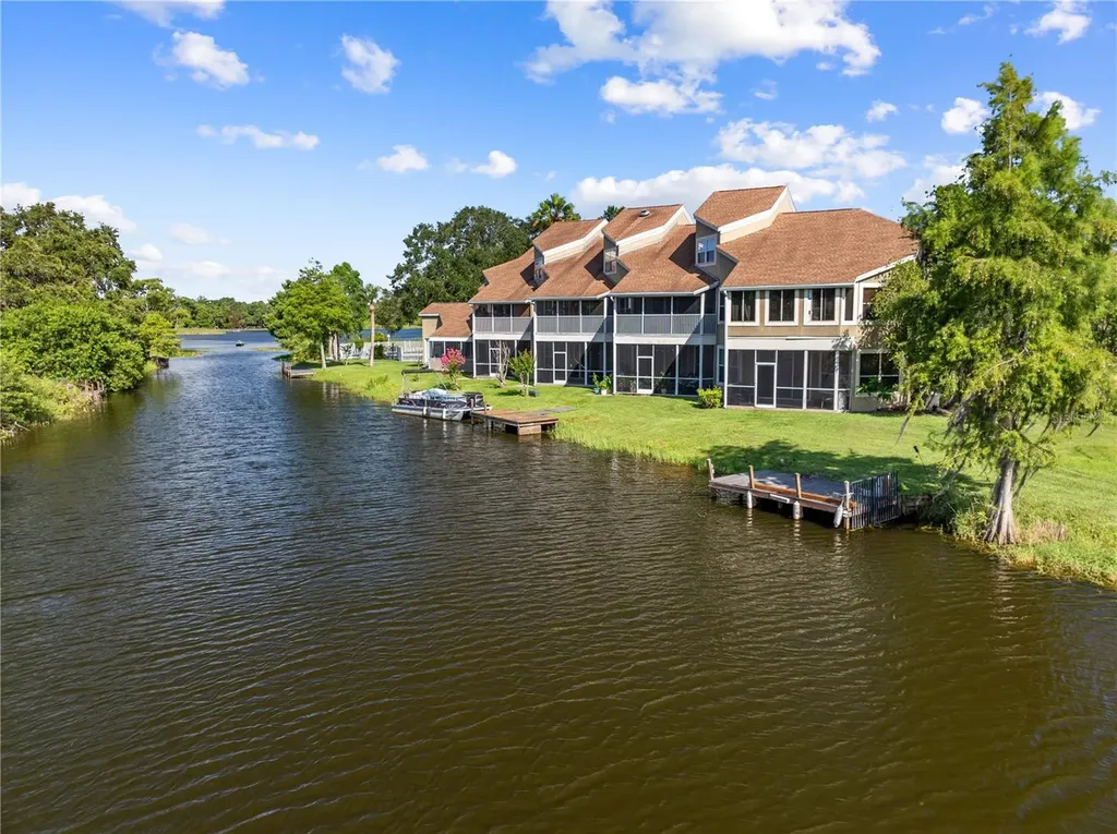 2664 Emerald Lake Court Kissimmee FL 34744