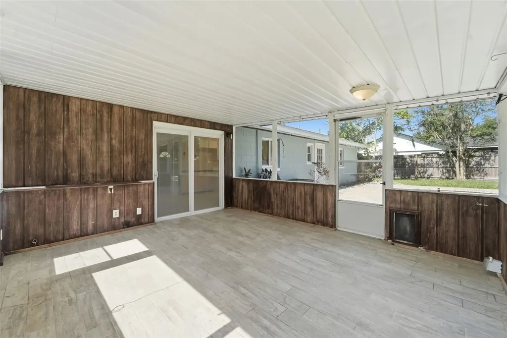915 E Michigan Avenue Deland FL 32724