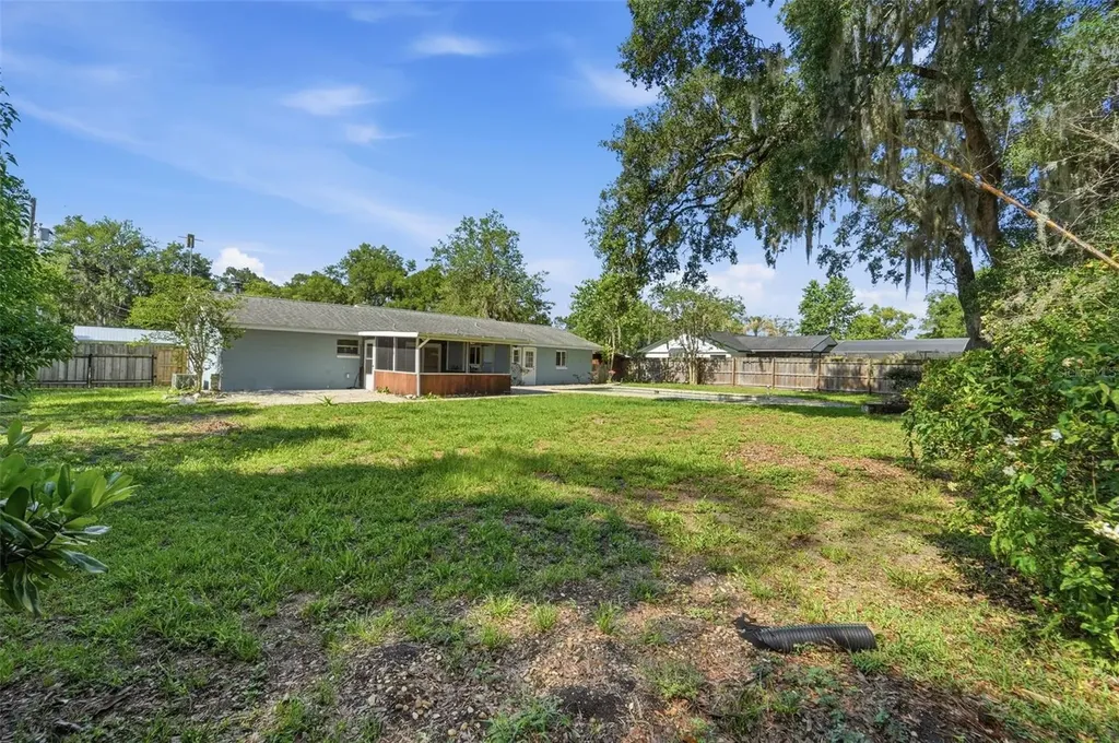 915 E Michigan Avenue Deland FL 32724