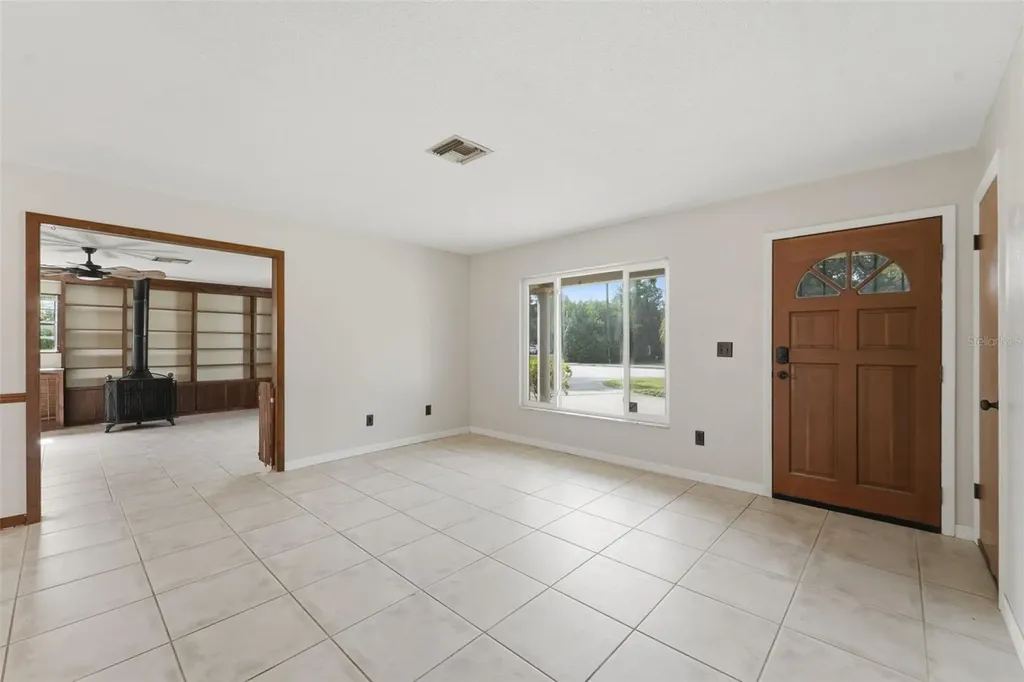 915 E Michigan Avenue Deland FL 32724