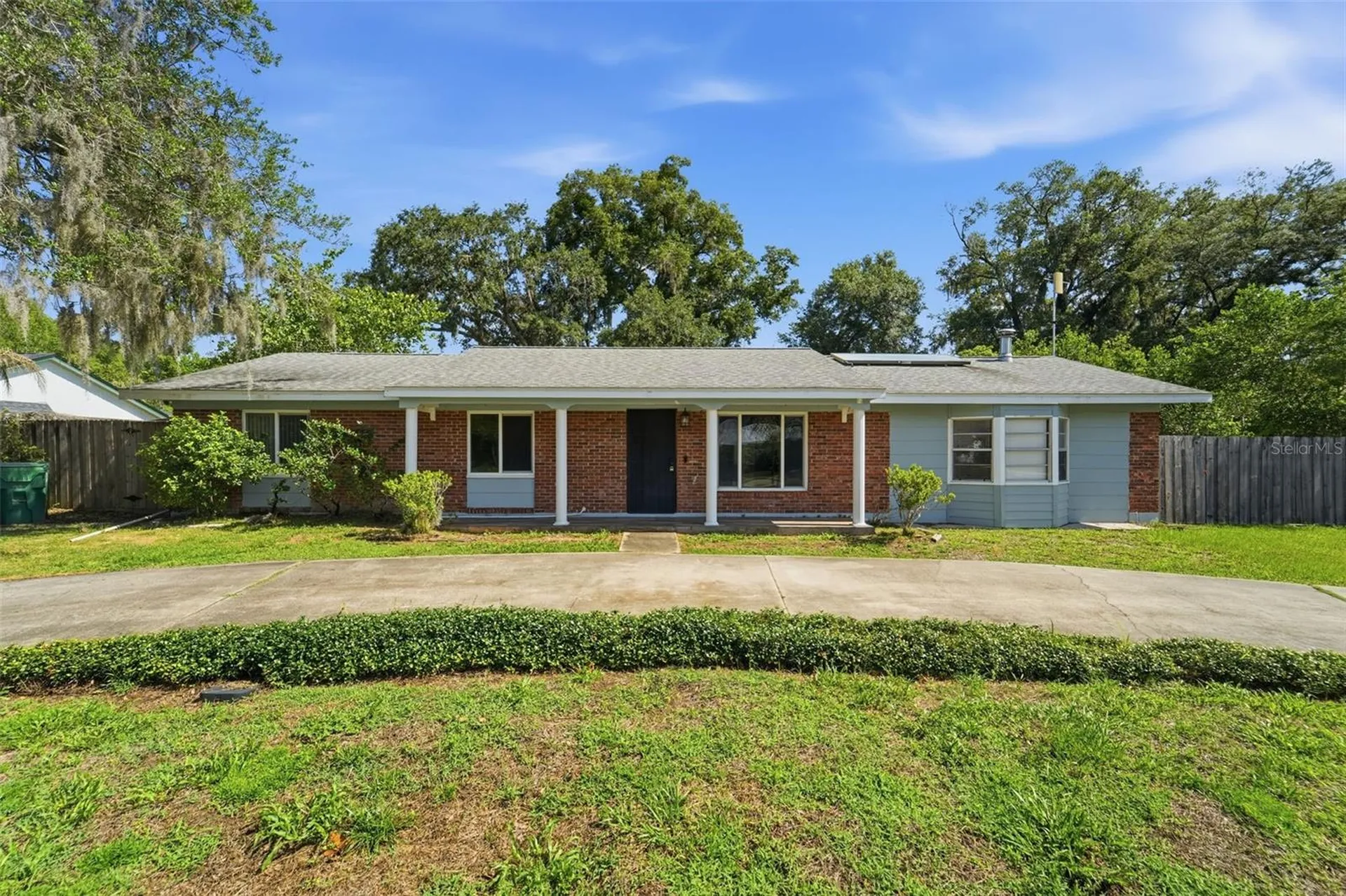 915 E Michigan Avenue Deland FL 32724