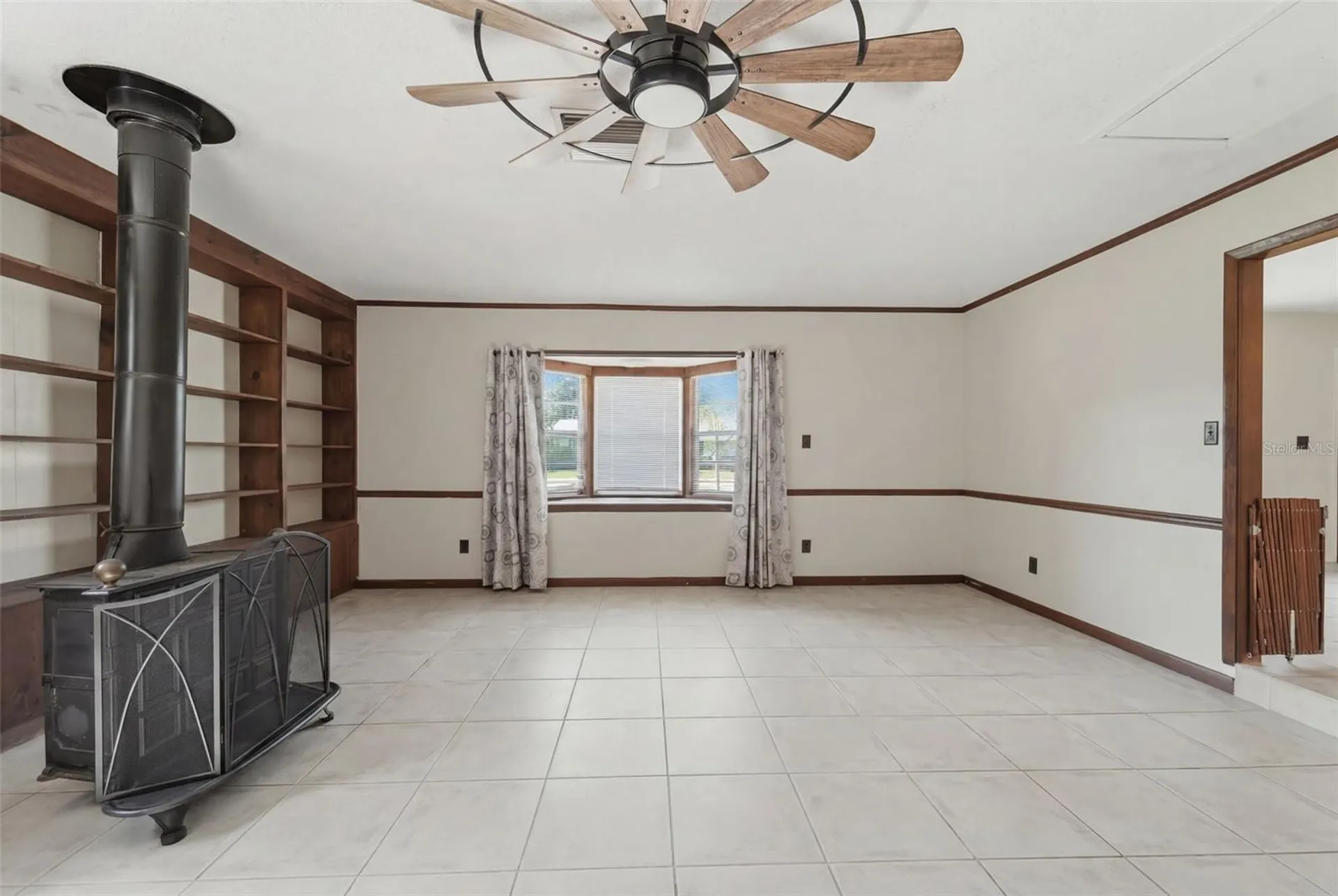 915 E Michigan Avenue Deland FL 32724