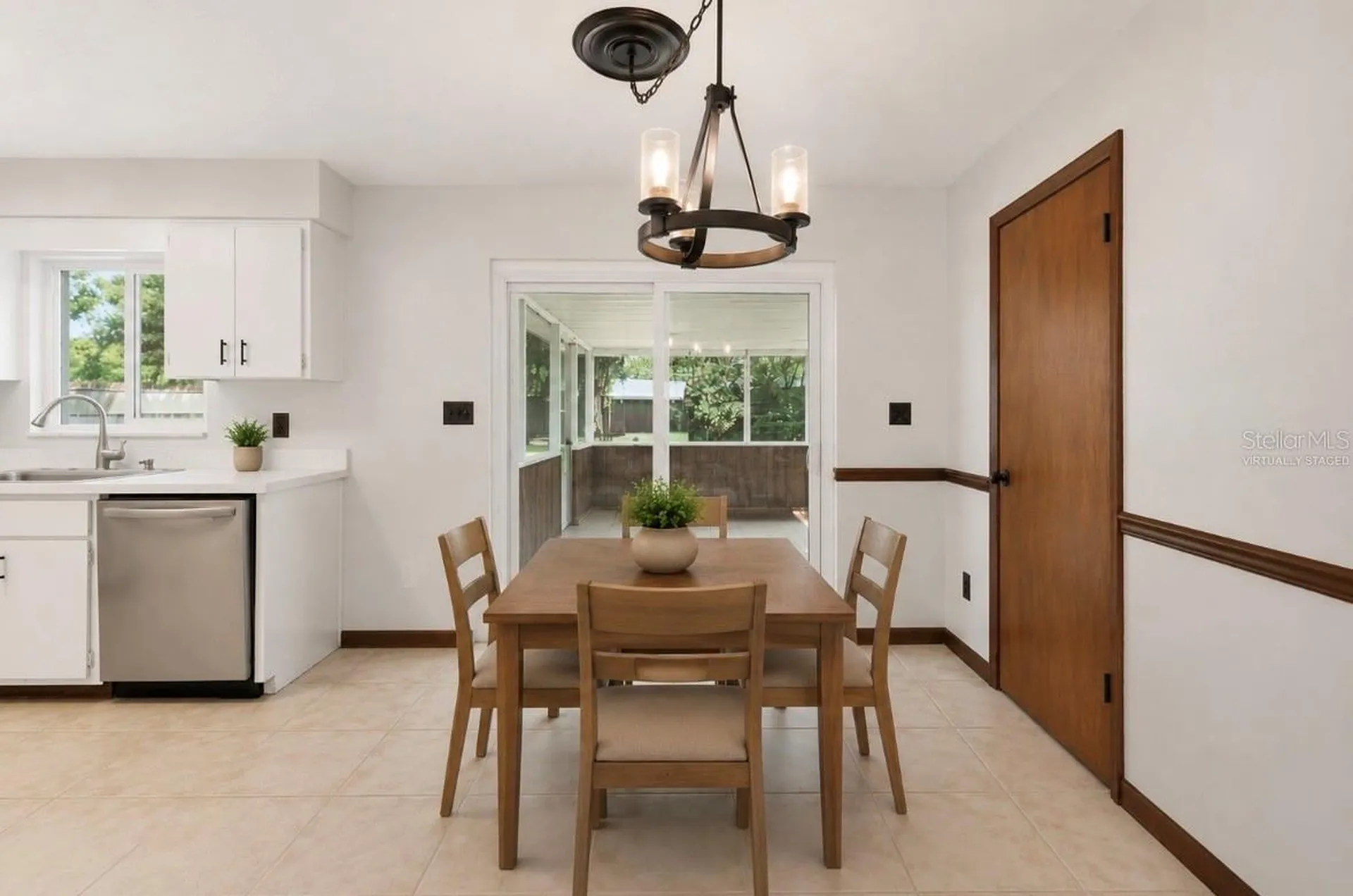 915 E Michigan Avenue Deland FL 32724