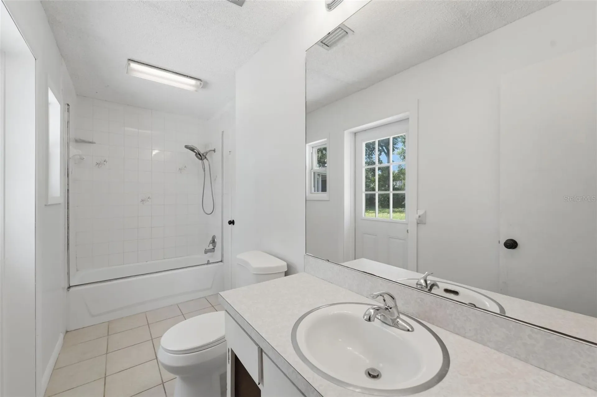 915 E Michigan Avenue Deland FL 32724