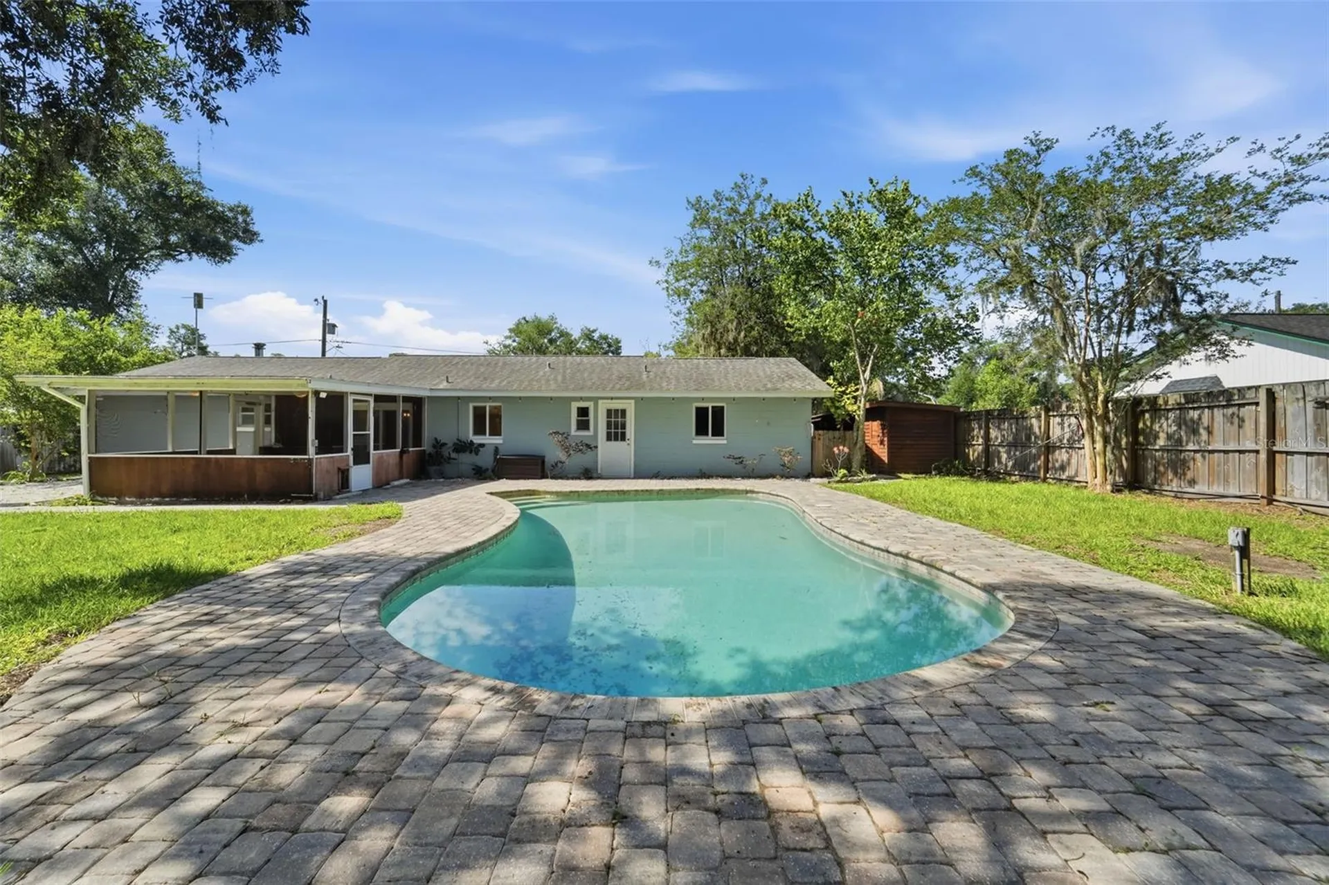 915 E Michigan Avenue Deland FL 32724