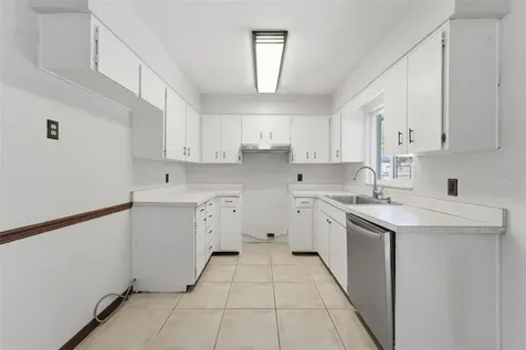 915 E Michigan Avenue Deland FL 32724