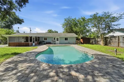 915 E Michigan Avenue Deland FL 32724