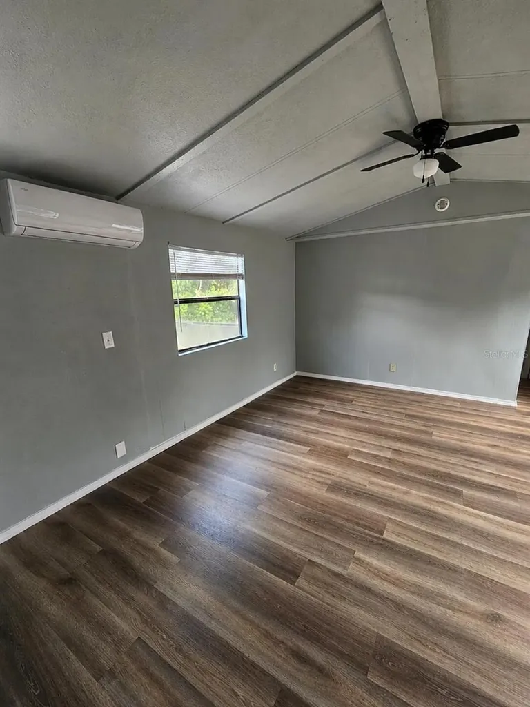 13585 SE 119th Street Ocklawaha FL 32179