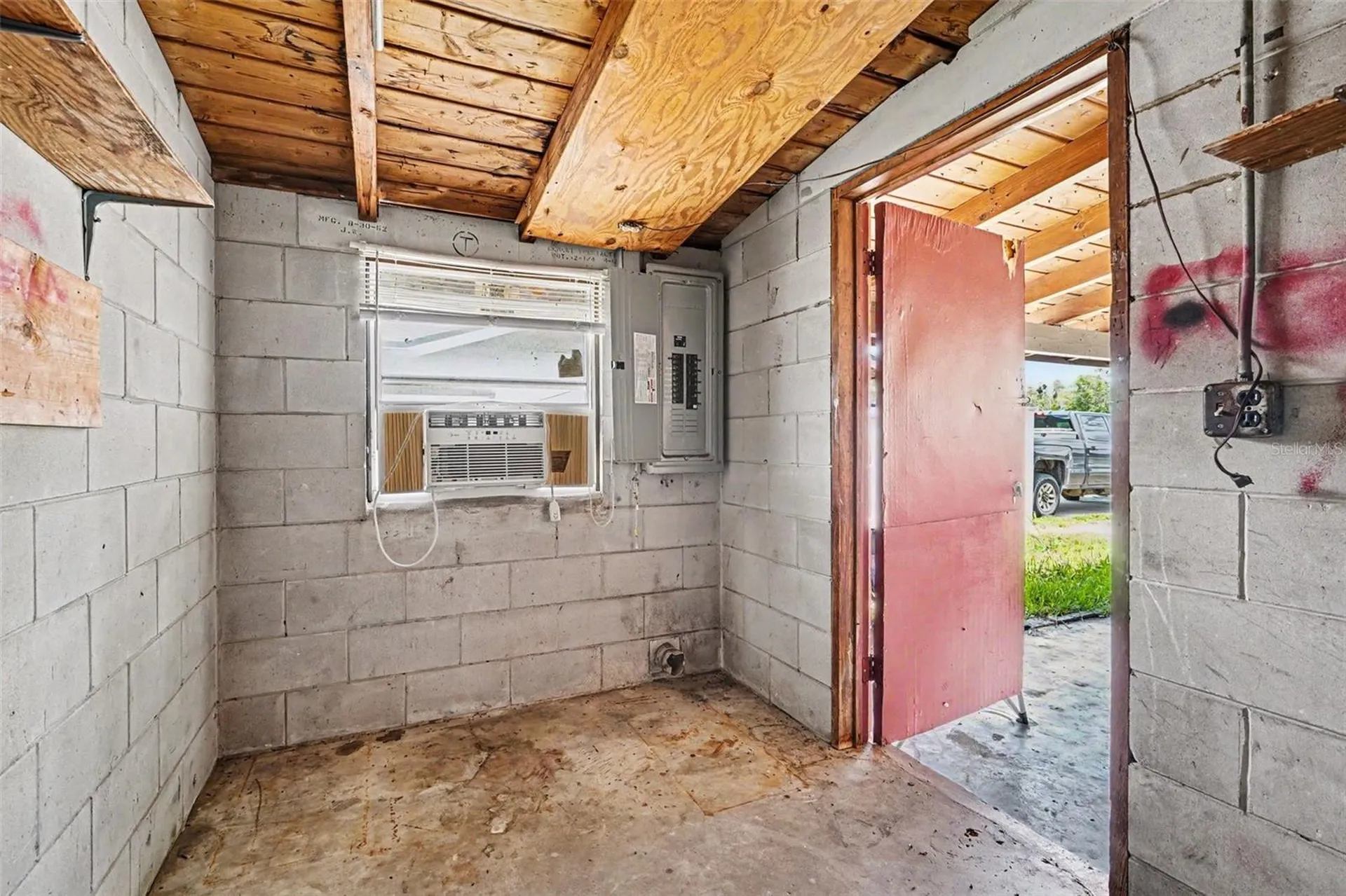 520 S Orange Avenue Fort Meade FL 33841