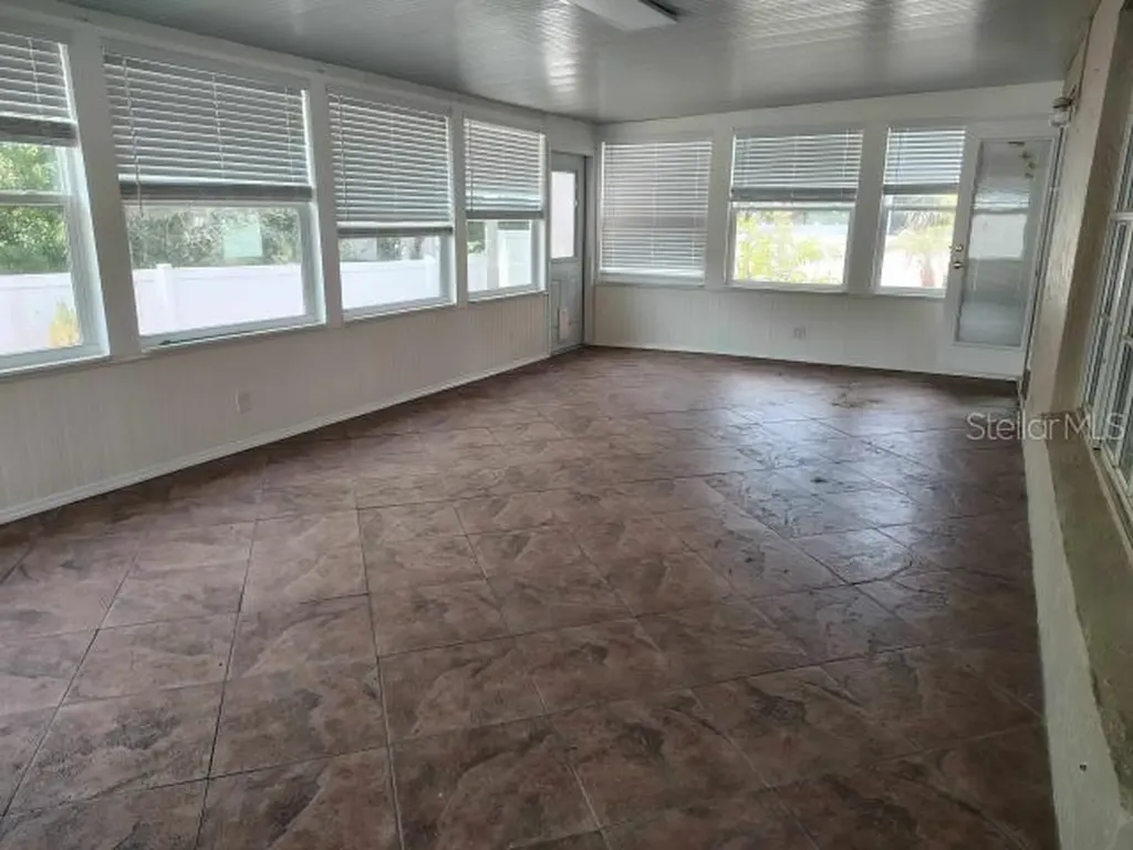 902 Greenbelt Circle Brandon FL 33510