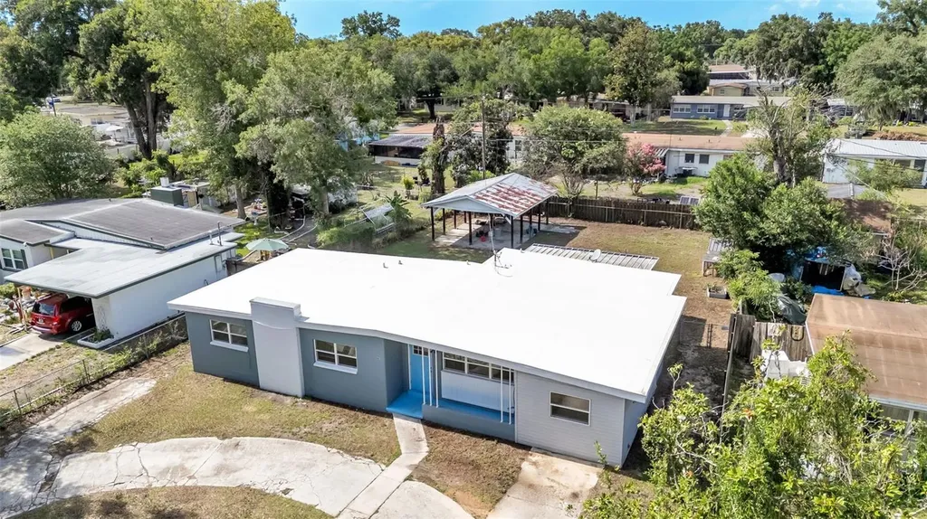 2270 S Crystal Lake Drive Lakeland FL 33801