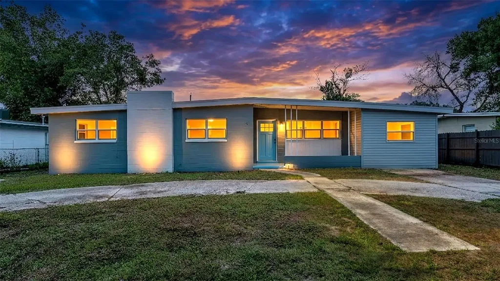 2270 S Crystal Lake Drive Lakeland FL 33801