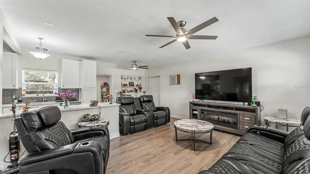 2270 S Crystal Lake Drive Lakeland FL 33801