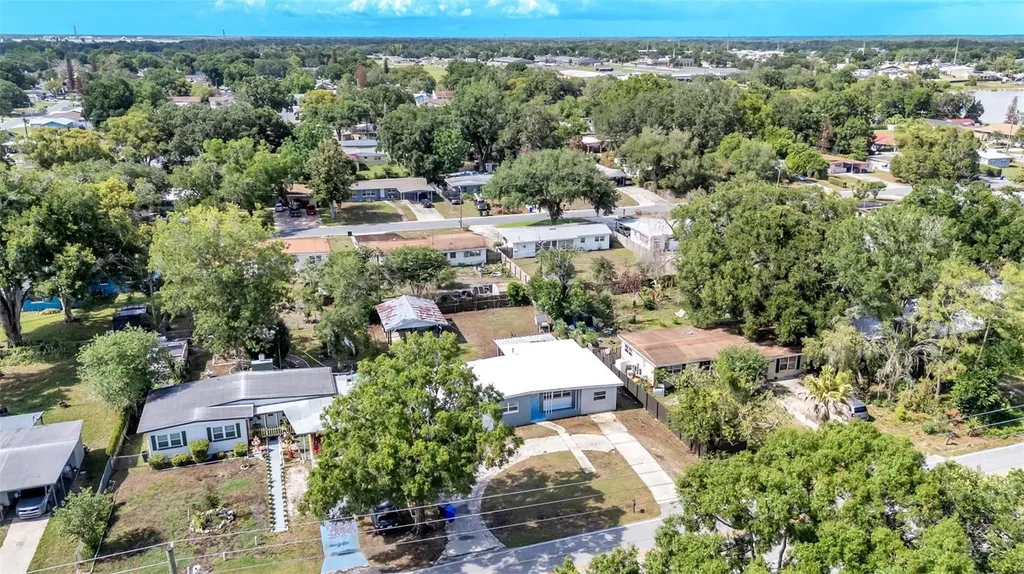 2270 S Crystal Lake Drive Lakeland FL 33801