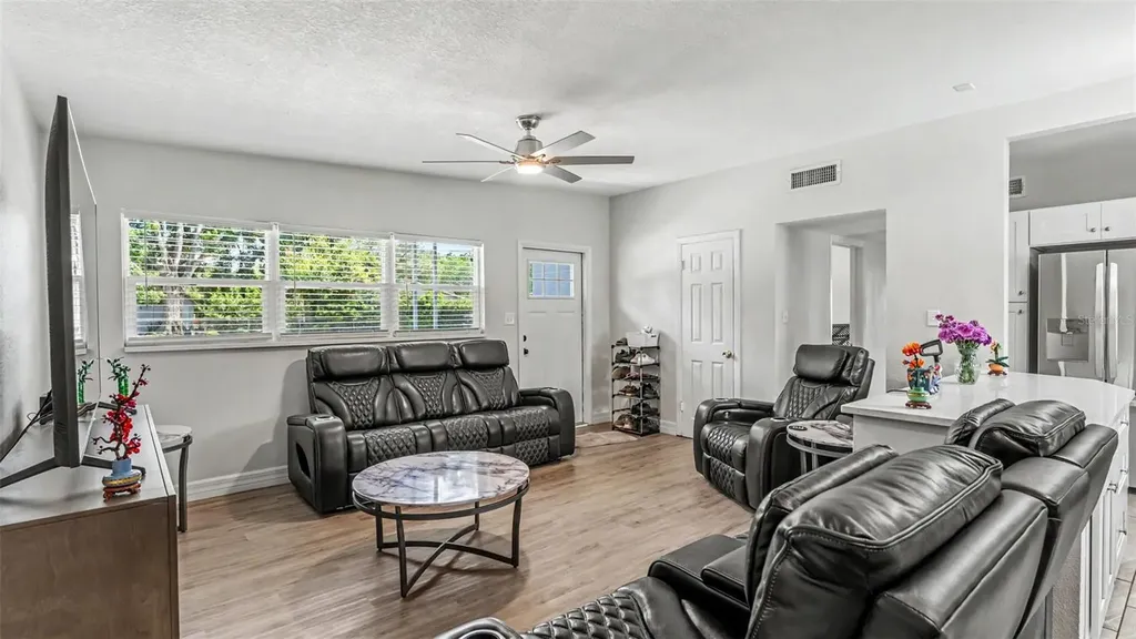 2270 S Crystal Lake Drive Lakeland FL 33801