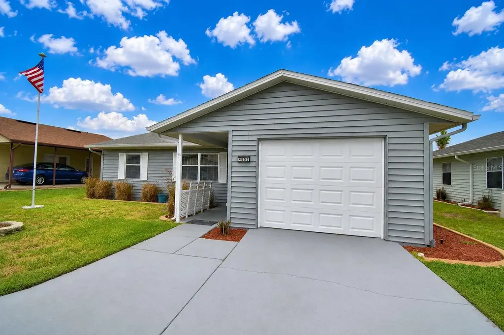 4853 Colonnades Circle E Lakeland FL 33811