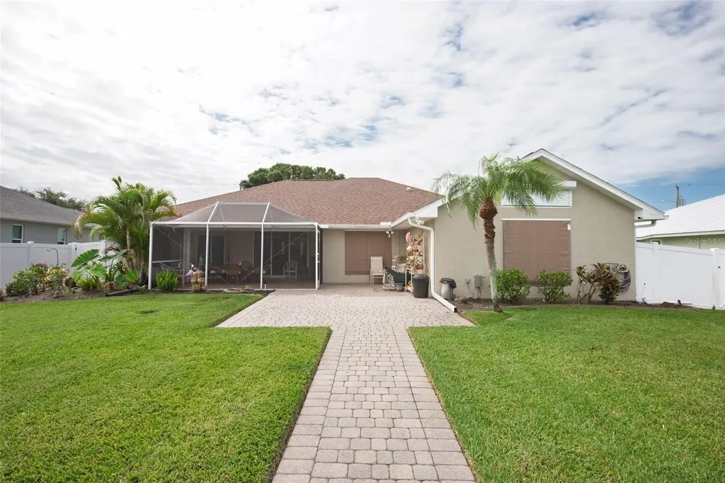 7411 Snow Drive Englewood FL 34224