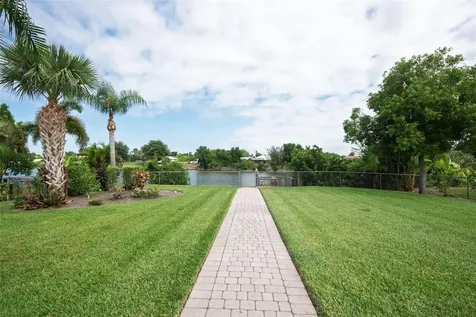 7411 Snow Drive Englewood FL 34224
