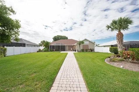 7411 Snow Drive Englewood FL 34224