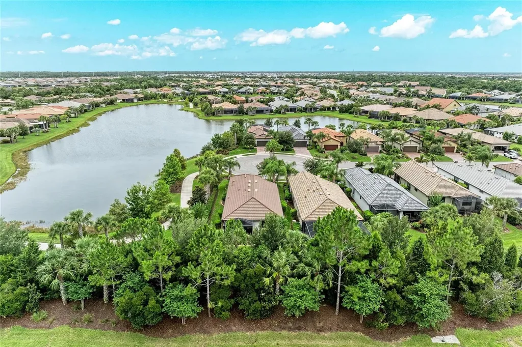 17002 Hampton Falls Terrace Bradenton FL 34202