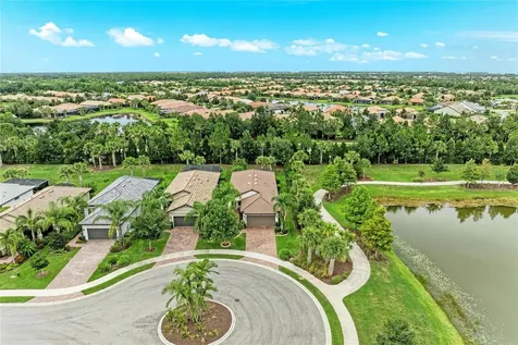 17002 Hampton Falls Terrace Bradenton FL 34202
