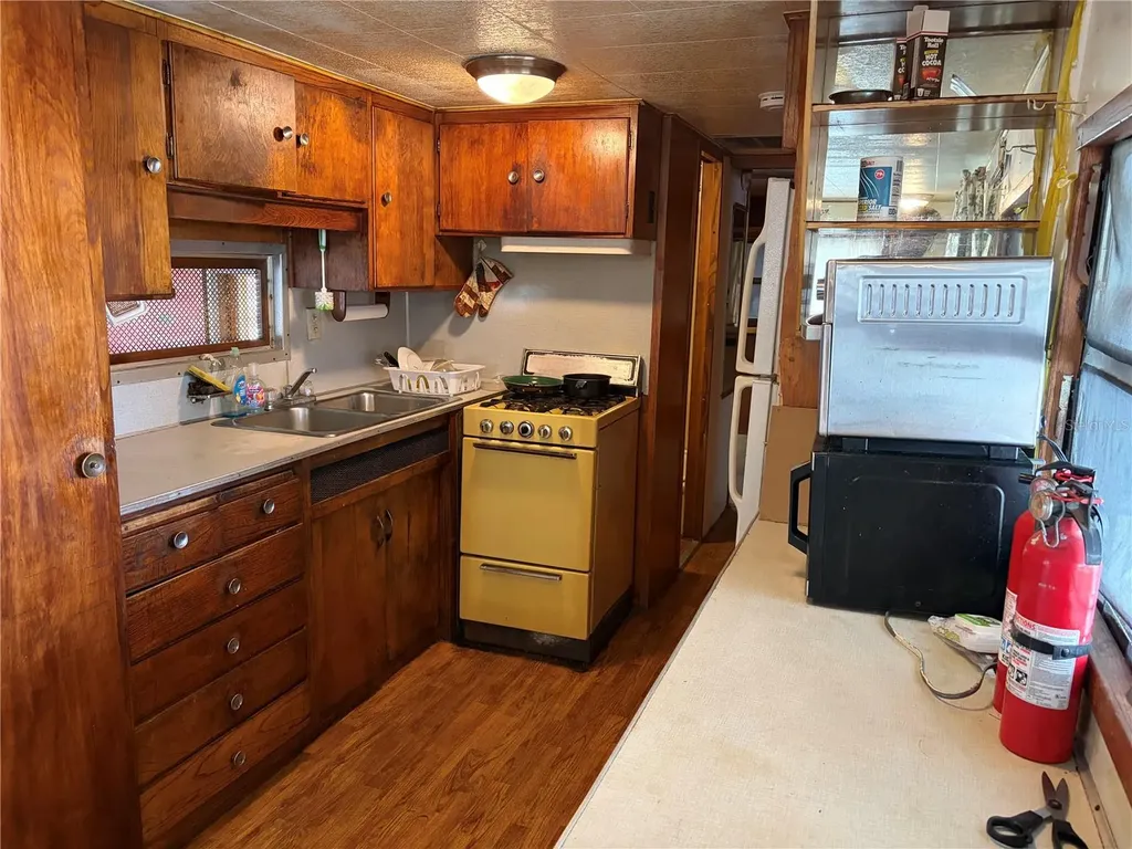 5066 Pebble Beach Avenue Sarasota FL 34234