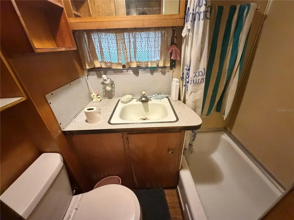 5066 Pebble Beach Avenue Sarasota FL 34234