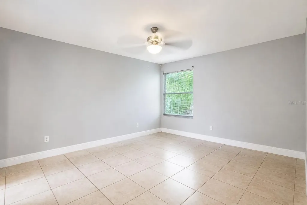 2739 N Poinciana Boulevard Kissimmee FL 34746