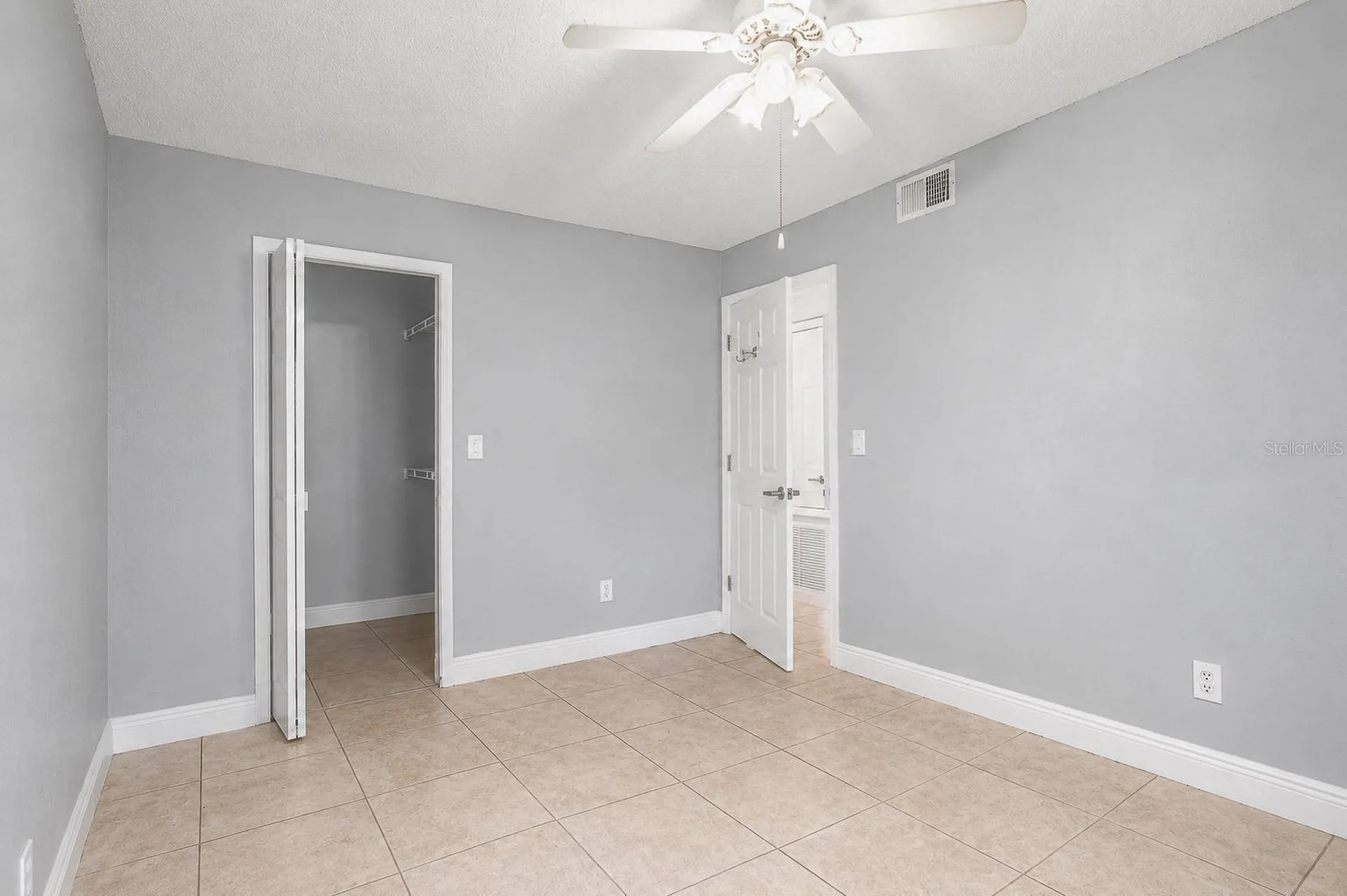 2739 N Poinciana Boulevard Kissimmee FL 34746