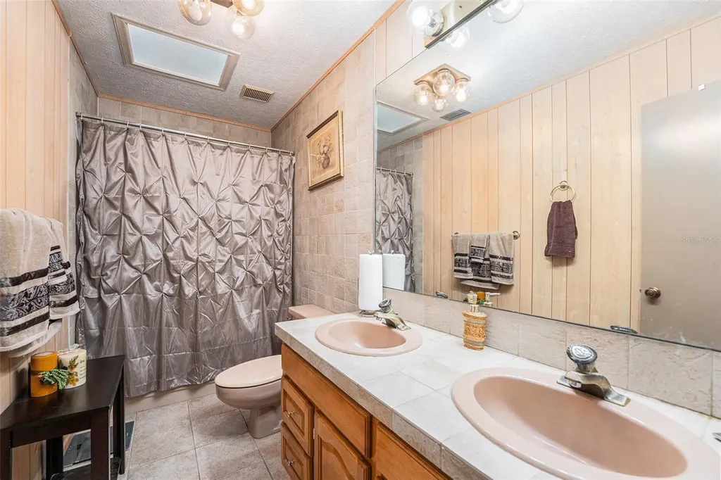 5105 N 45th Street Tampa FL 33610