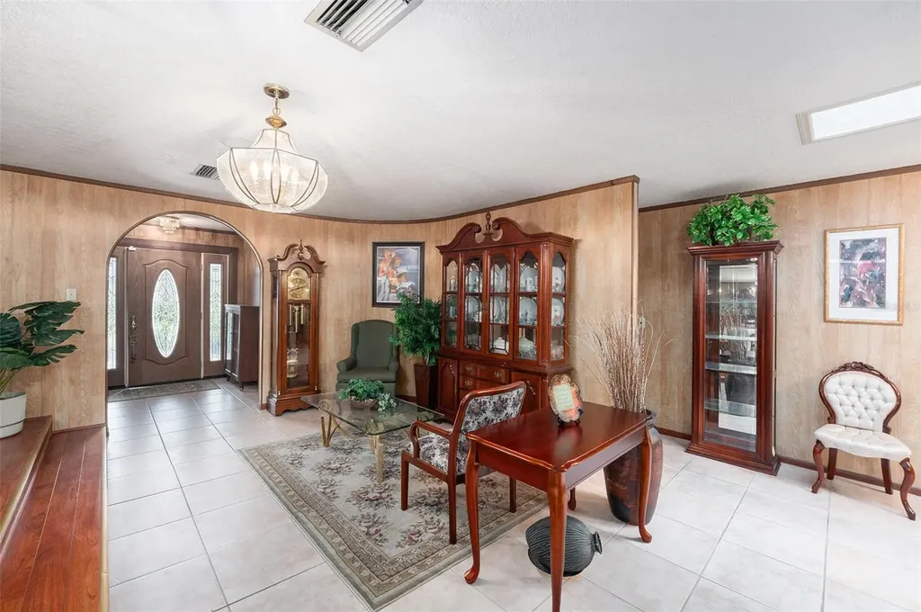 5105 N 45th Street Tampa FL 33610