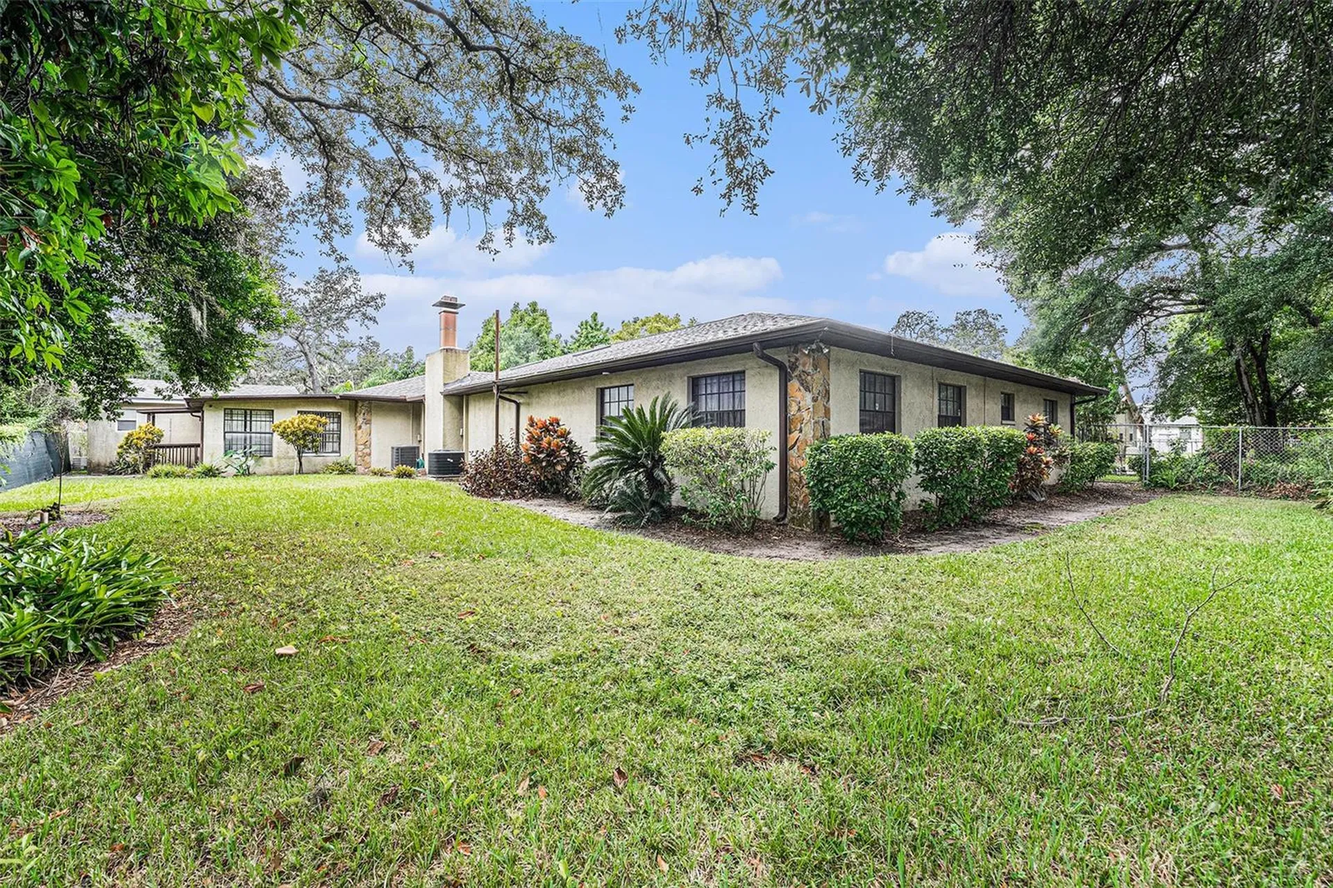 5105 N 45th Street Tampa FL 33610