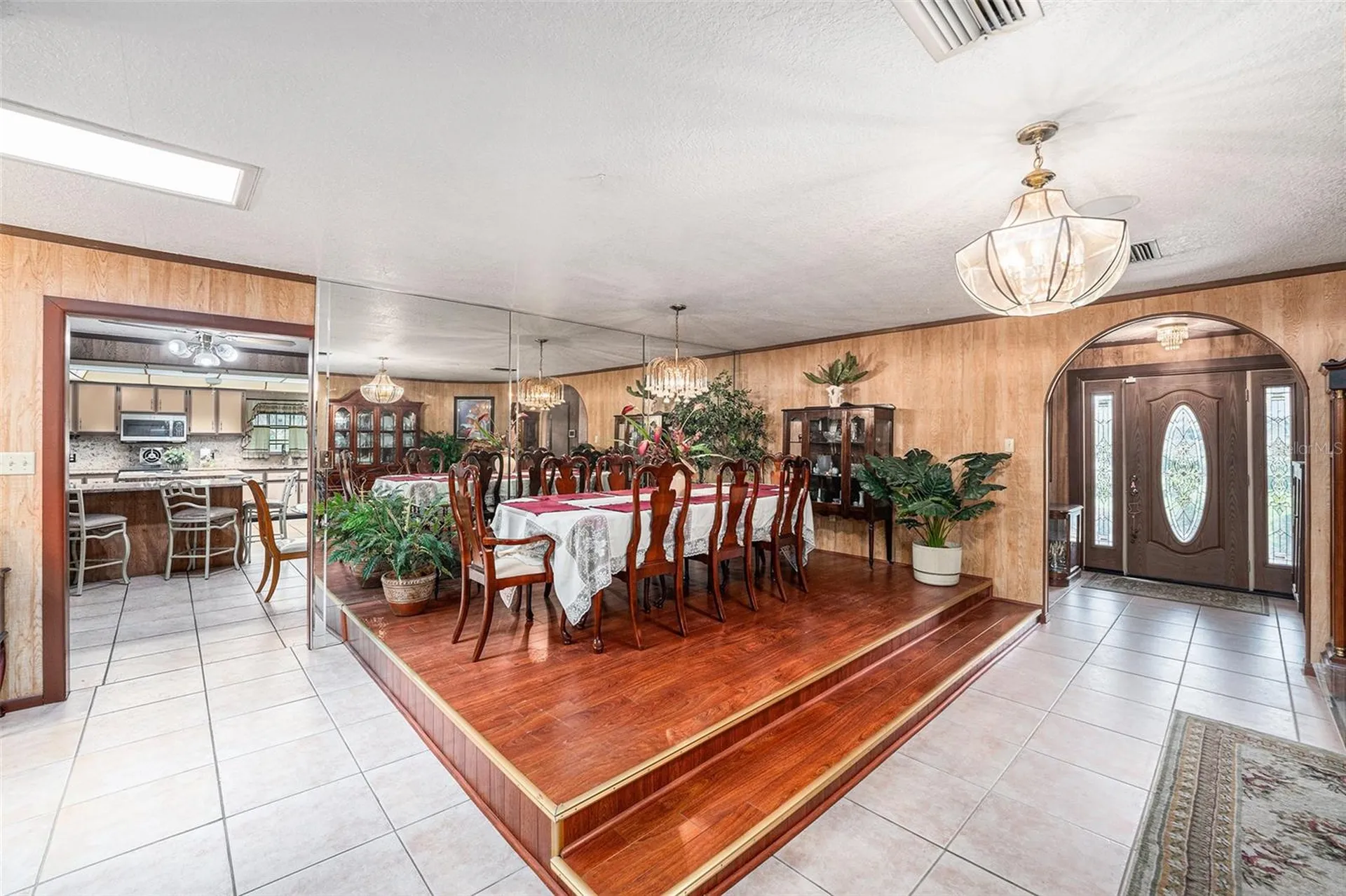 5105 N 45th Street Tampa FL 33610