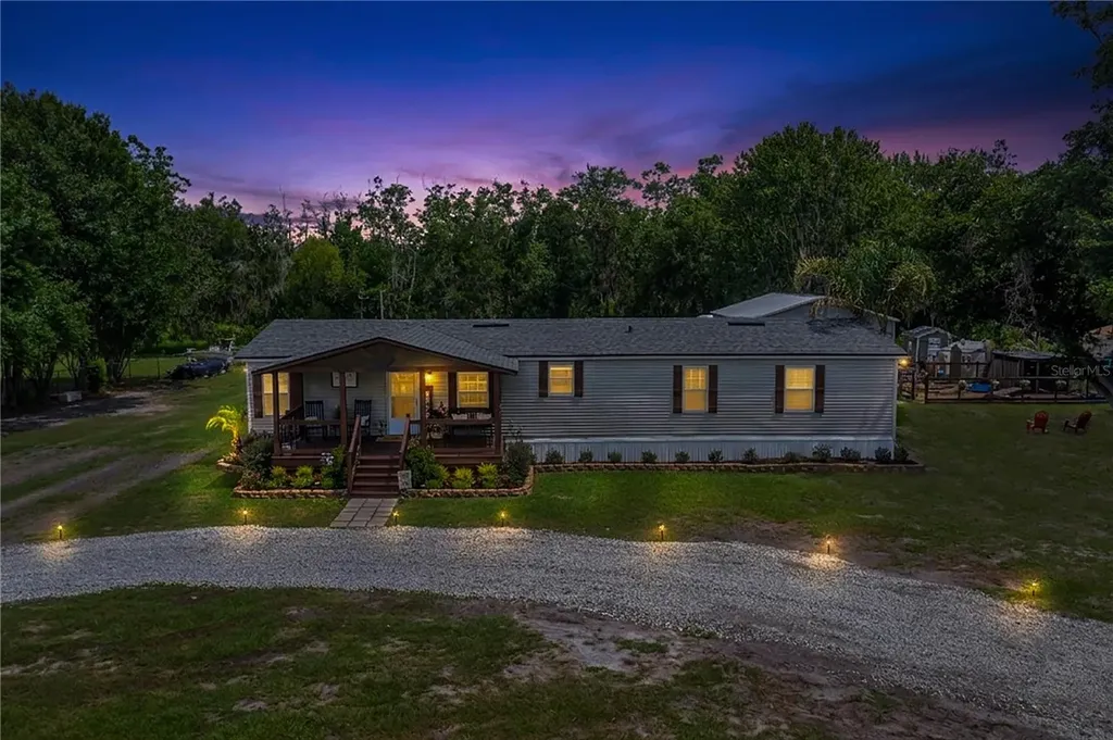 2236 1/2 Ellie Road Auburndale FL 33823