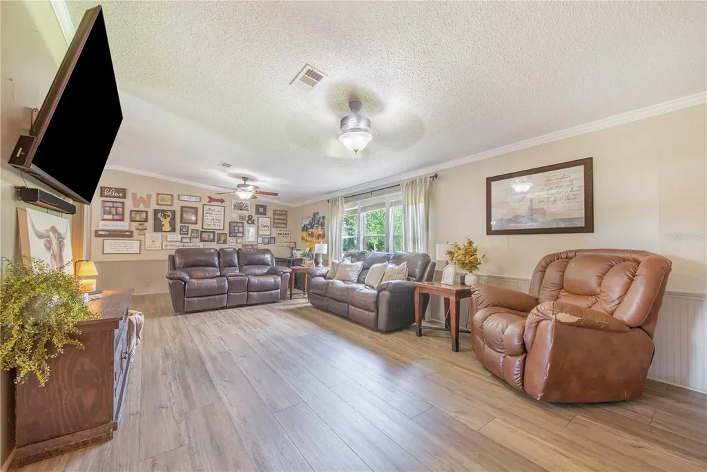 2236 1/2 Ellie Road Auburndale FL 33823