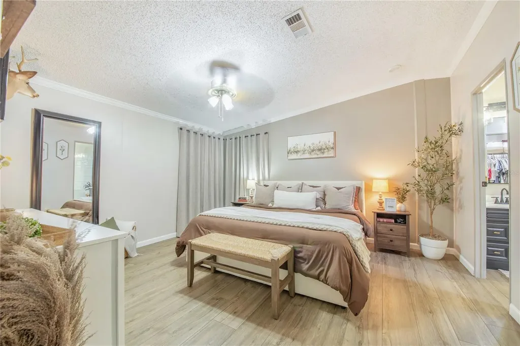 2236 1/2 Ellie Road Auburndale FL 33823