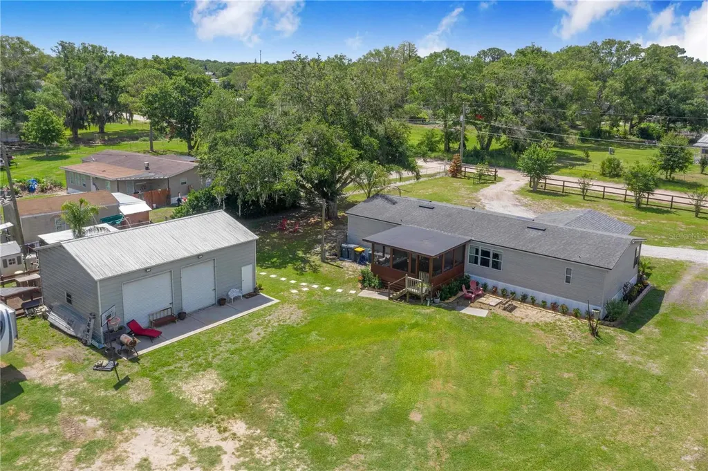 2236 1/2 Ellie Road Auburndale FL 33823