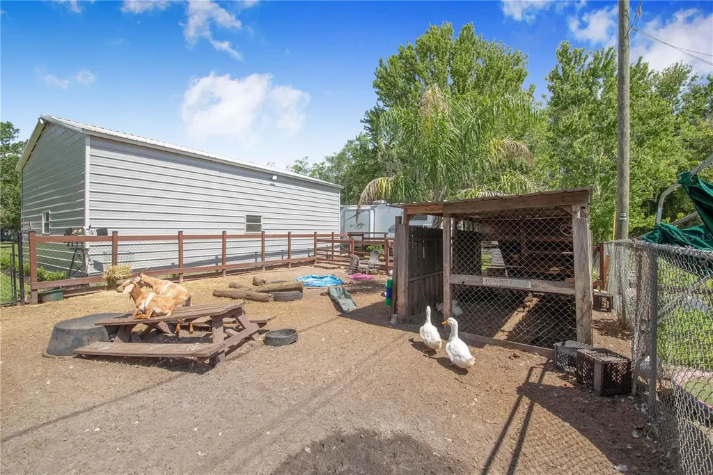 2236 1/2 Ellie Road Auburndale FL 33823