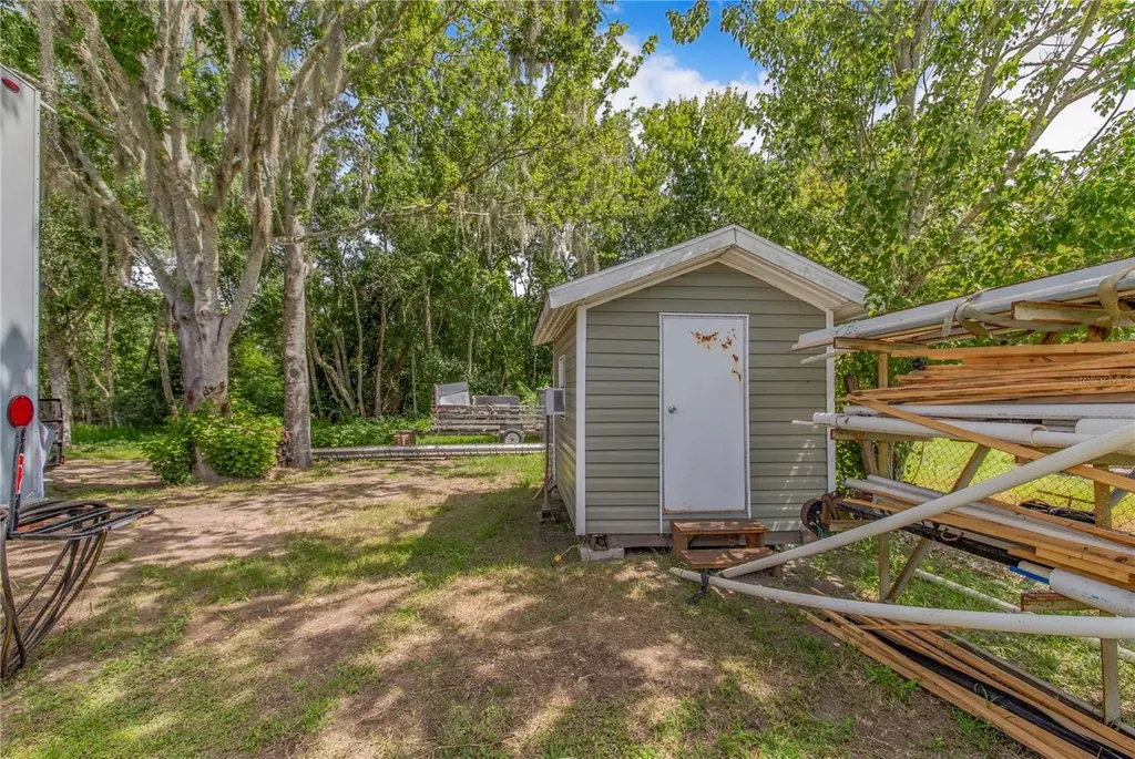 2236 1/2 Ellie Road Auburndale FL 33823