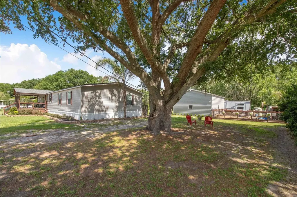 2236 1/2 Ellie Road Auburndale FL 33823