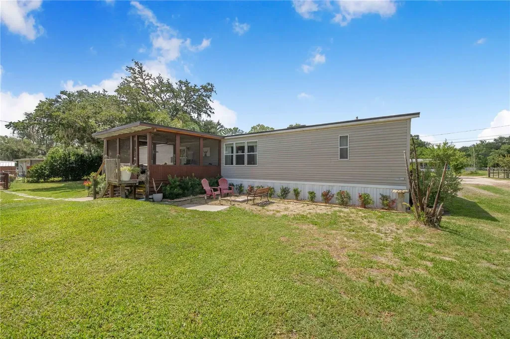 2236 1/2 Ellie Road Auburndale FL 33823