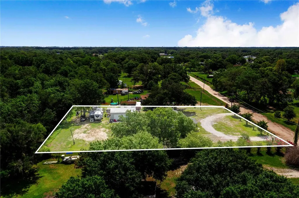 2236 1/2 Ellie Road Auburndale FL 33823