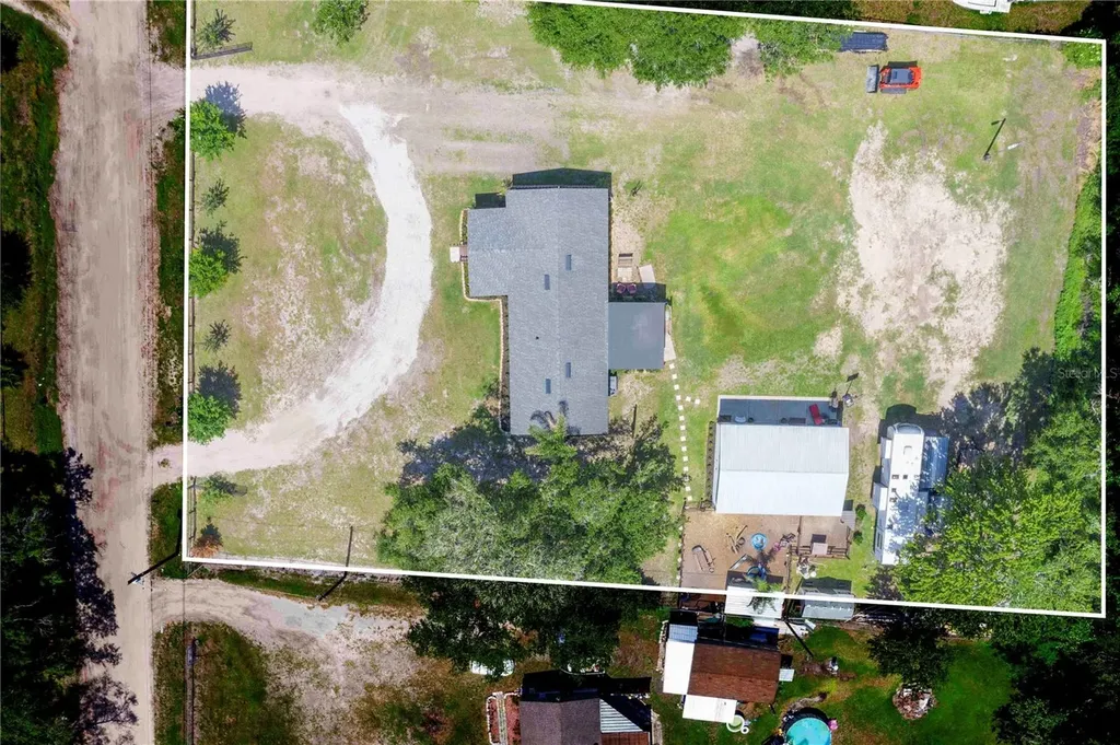 2236 1/2 Ellie Road Auburndale FL 33823