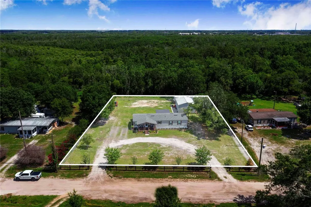 2236 1/2 Ellie Road Auburndale FL 33823