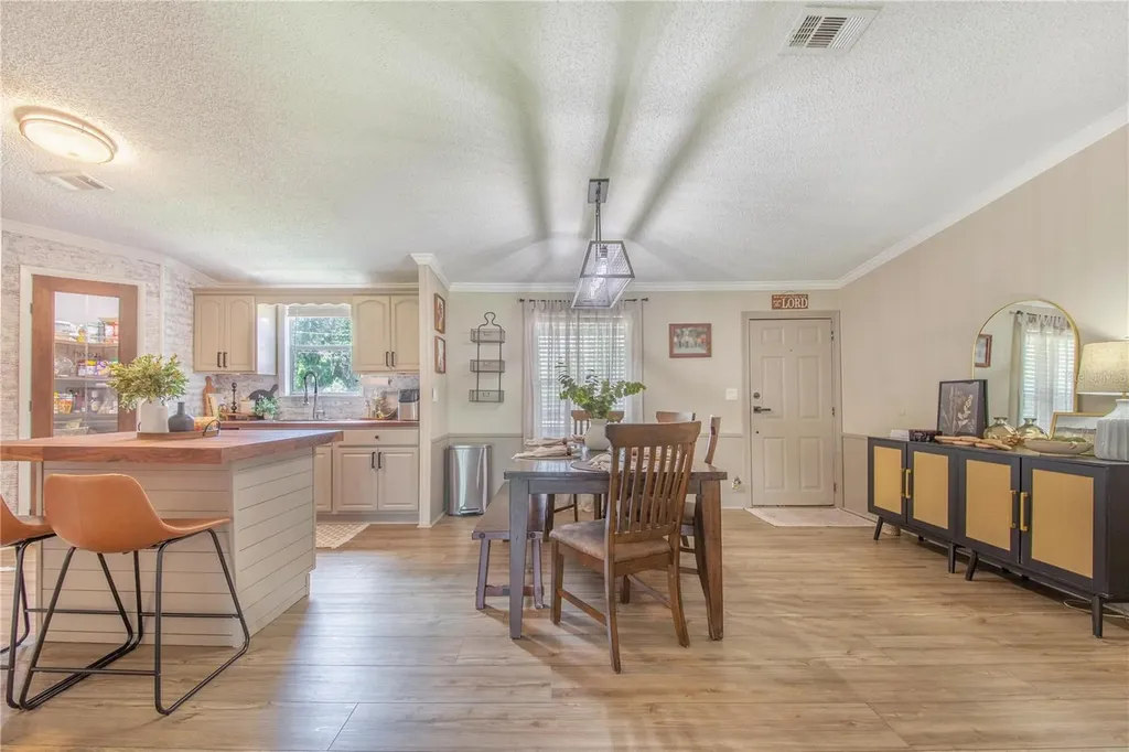 2236 1/2 Ellie Road Auburndale FL 33823