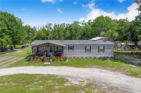 2236 1/2 Ellie Road Auburndale FL 33823