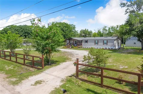 2236 1/2 Ellie Road Auburndale FL 33823