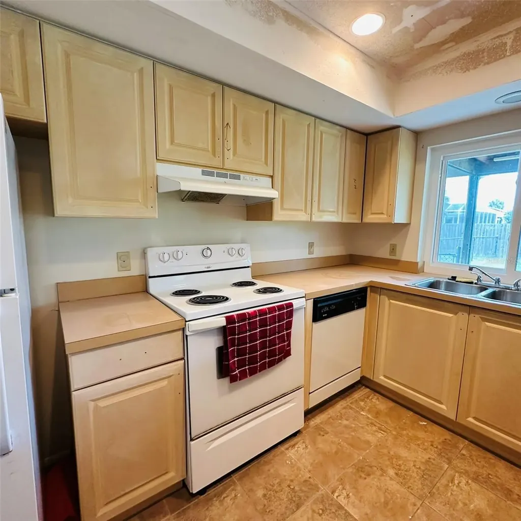 21302 Hubbard Avenue Port Charlotte FL 33952