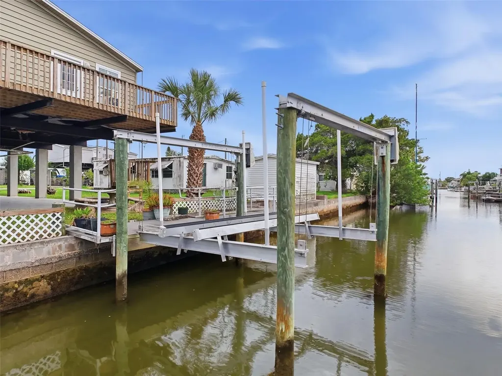 6839 Curlew Lane Hudson FL 34667