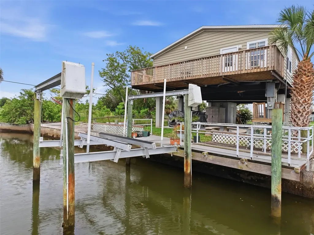 6839 Curlew Lane Hudson FL 34667